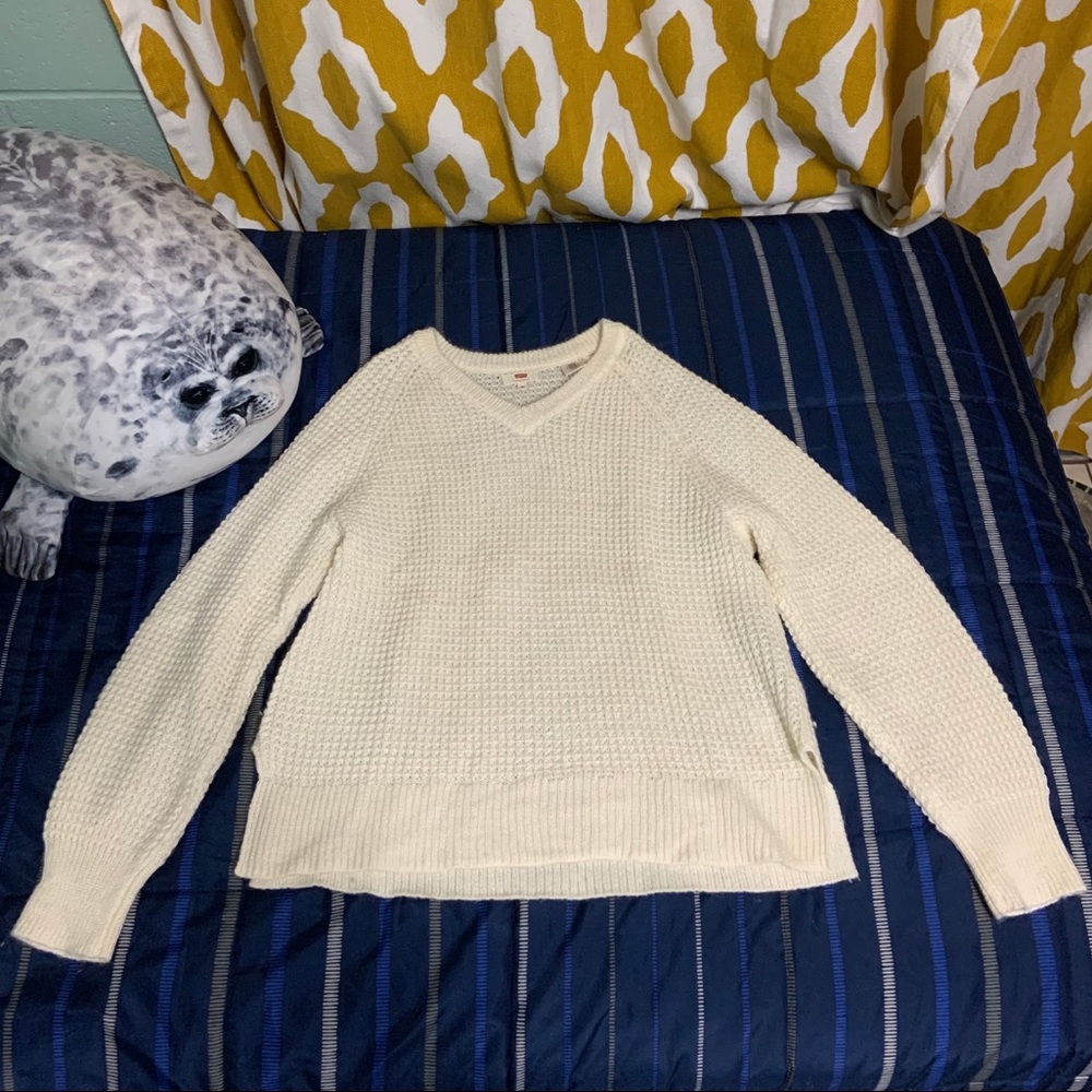 Knitted White Sweater (Levi’s)